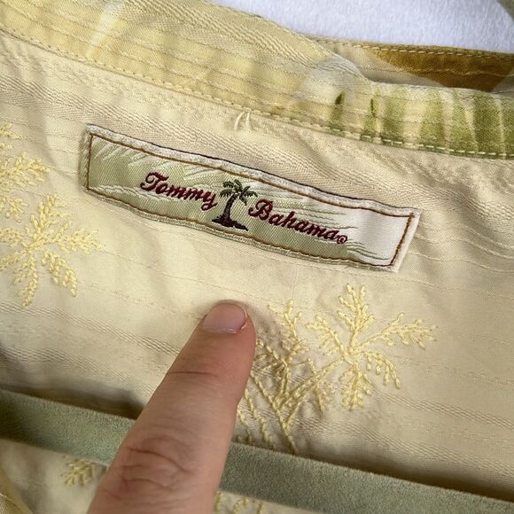 Tommy Bahama Mens 100% Silk Hawaiian Shirt, Yellow, size XL - Picture 6 of 8